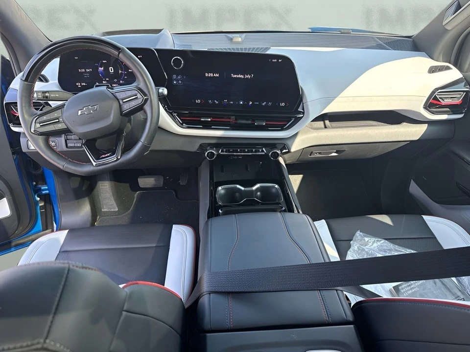 2025 Chevrolet Silverado - Image 10 of 15