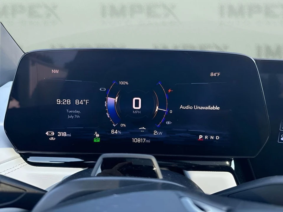 2025 Chevrolet Silverado - Image 14 of 15