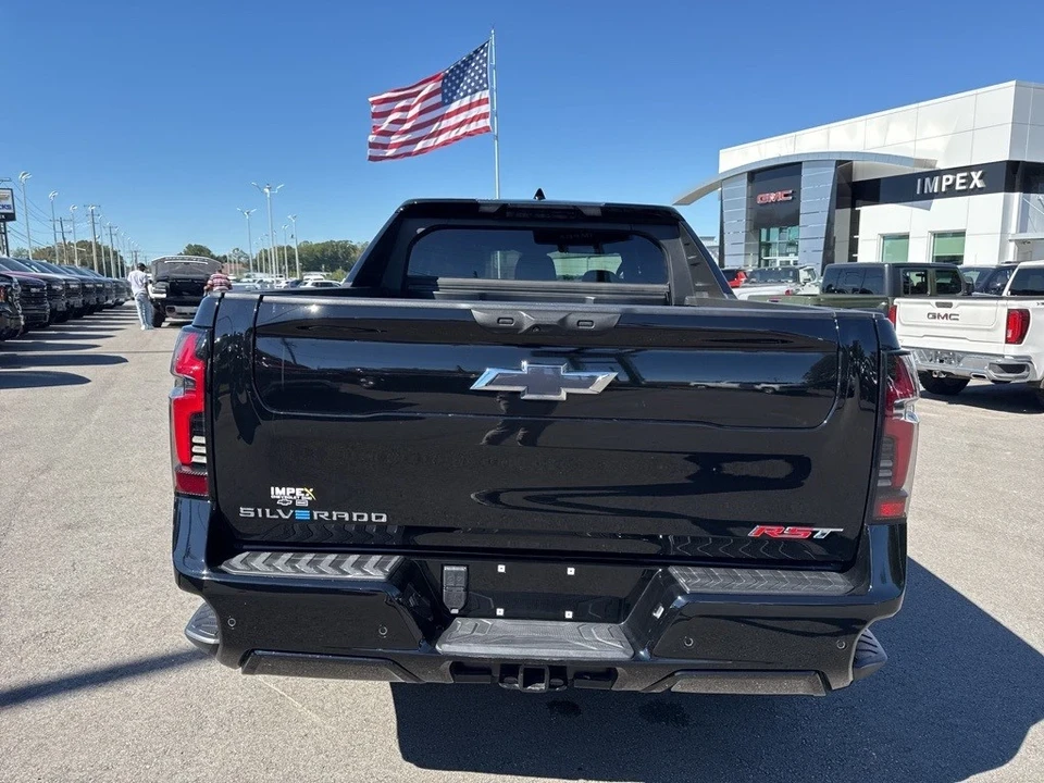 2025 Chevrolet Silverado 4th Gen - Image 4 of 12