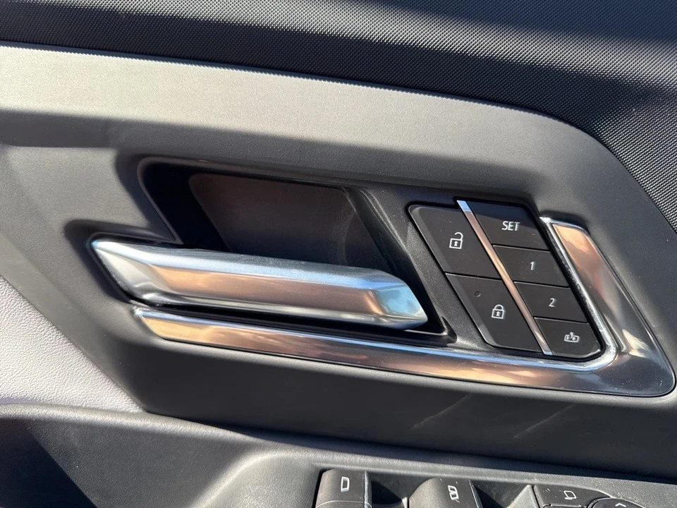 2025 Chevrolet Silverado 4th Gen - Image 11 of 12