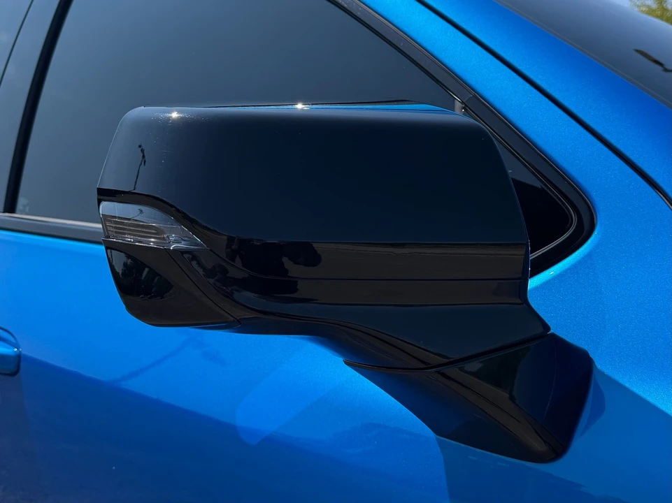 2025 Chevrolet Silverado - Image 13 of 31