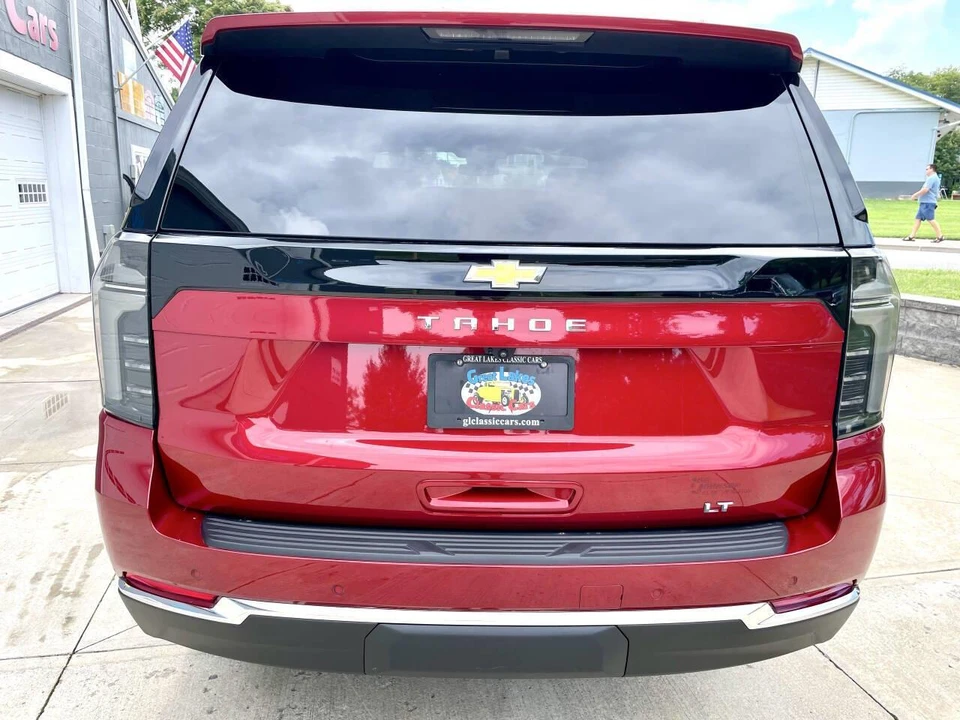 2025 Chevrolet Tahoe 5th Gen - Image 6 of 31