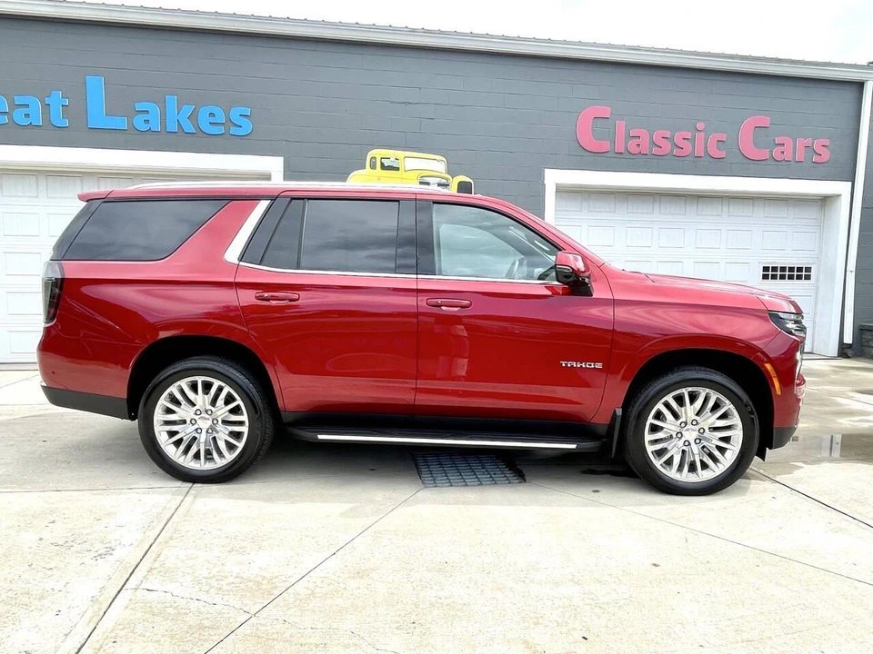 2025 Chevrolet Tahoe 5th Gen - Image 8 of 31