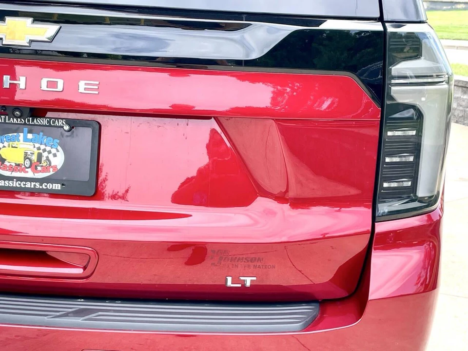 2025 Chevrolet Tahoe 5th Gen - Image 18 of 31