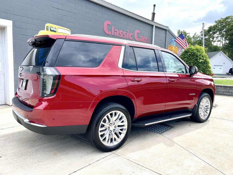 2025 Chevrolet Tahoe 5th Gen - Image 12 of 31