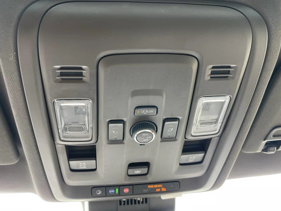 2025 Chevrolet Tahoe 5th Gen - Image 28 of 31