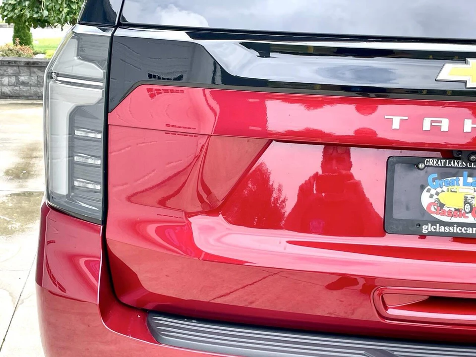 2025 Chevrolet Tahoe 5th Gen - Image 14 of 31