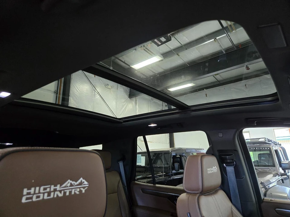 2025 Chevrolet Tahoe 5th Gen - Image 16 of 19