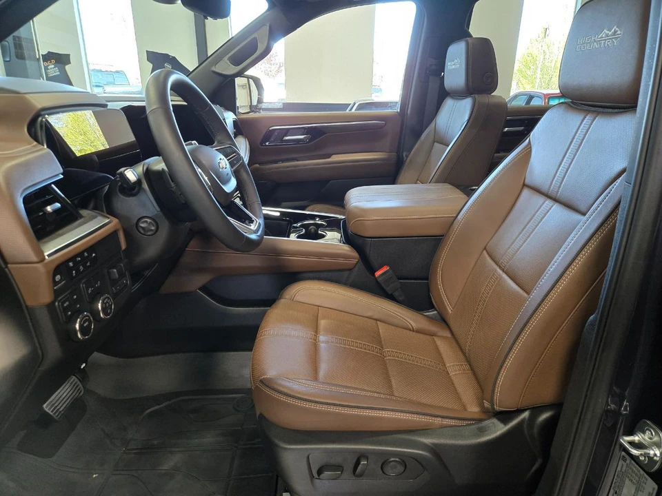 2025 Chevrolet Tahoe 5th Gen - Image 8 of 19