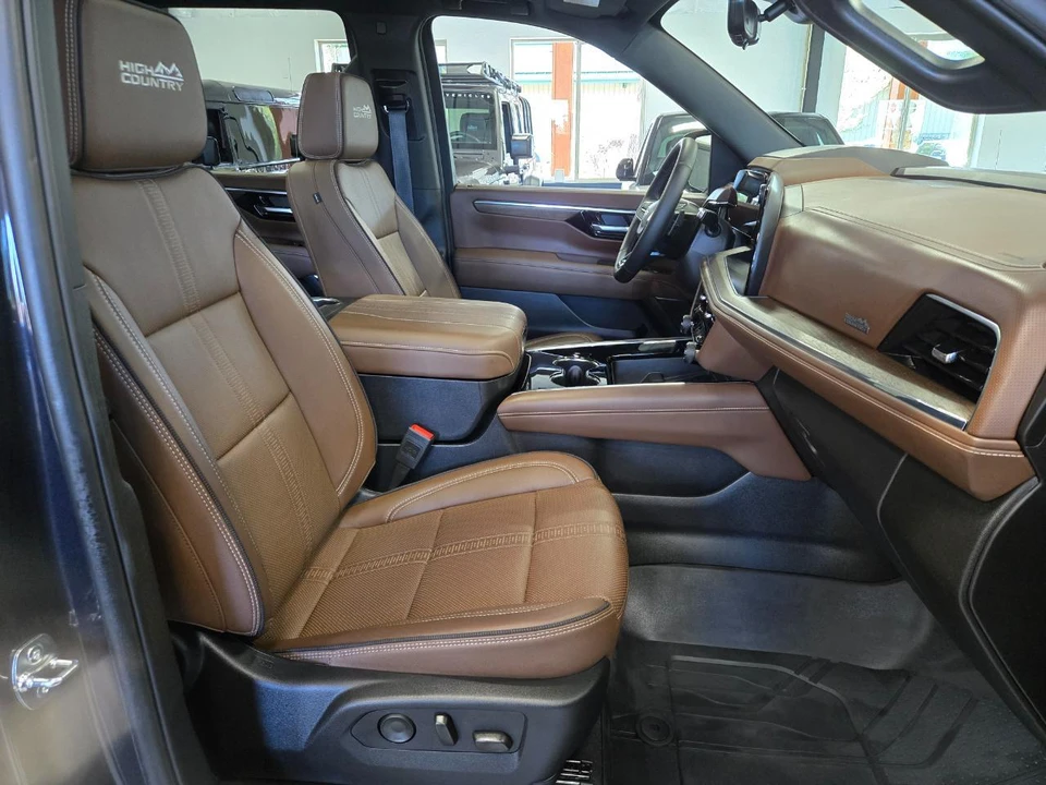 2025 Chevrolet Tahoe 5th Gen - Image 14 of 19