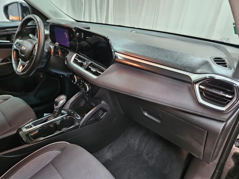 2025 Chevrolet Trailblazer - Image 18 of 20