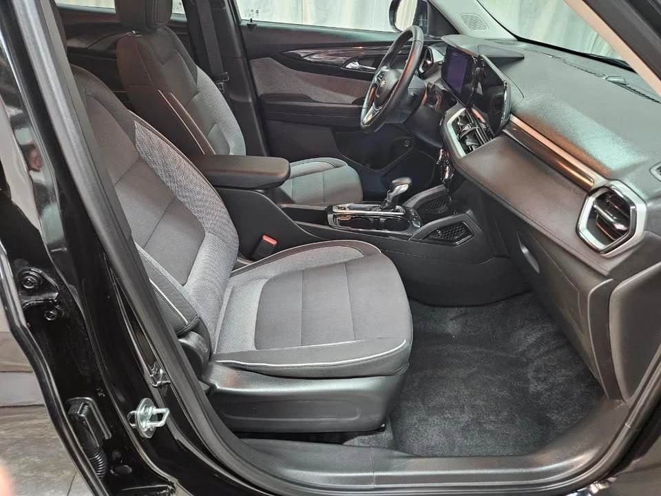 2025 Chevrolet Trailblazer - Image 13 of 20