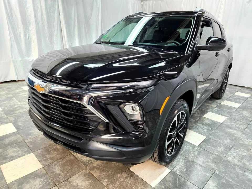 2025 Chevrolet Trailblazer - Image 2 of 20