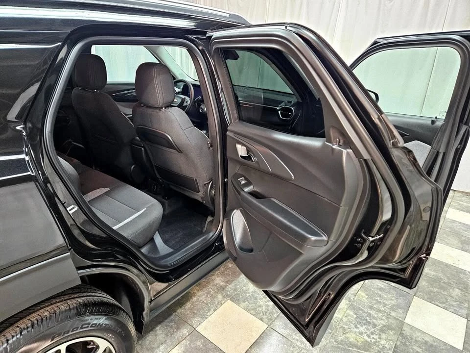 2025 Chevrolet Trailblazer - Image 12 of 20