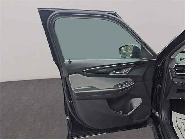 2025 Chevrolet Trailblazer - Image 10 of 12