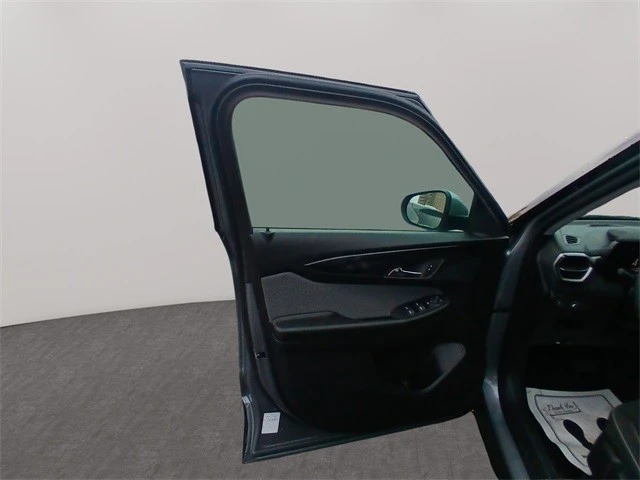 2025 Chevrolet Trailblazer - Image 11 of 12