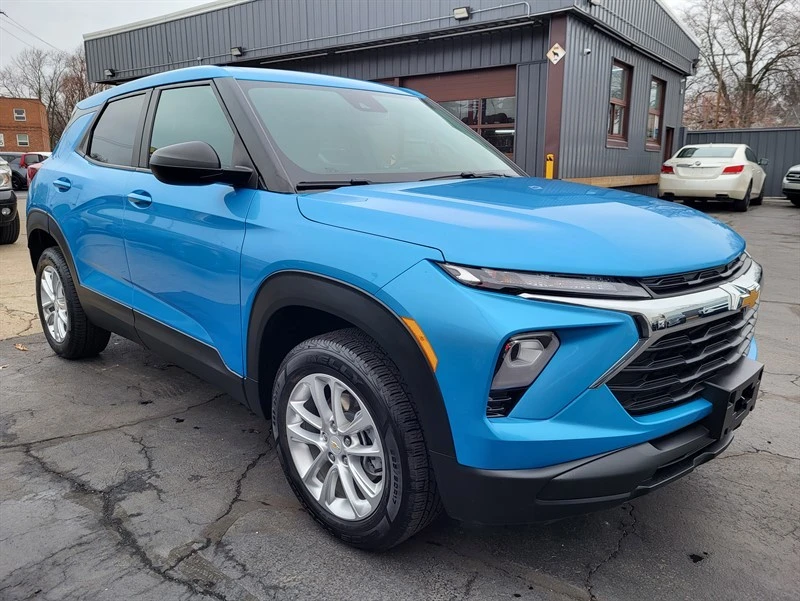 2025 Chevrolet Trailblazer - Image 3 of 15