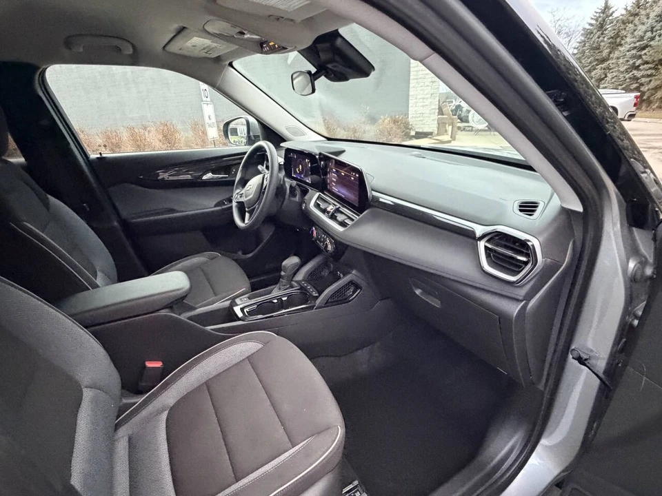 2025 Chevrolet Trailblazer - Image 15 of 20