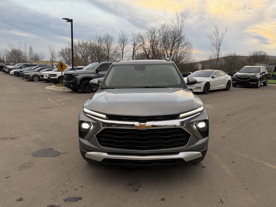 2025 Chevrolet Trailblazer - Image 2 of 20