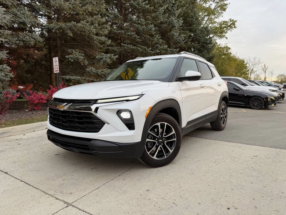 2025 Chevrolet Trailblazer - Image 3 of 14