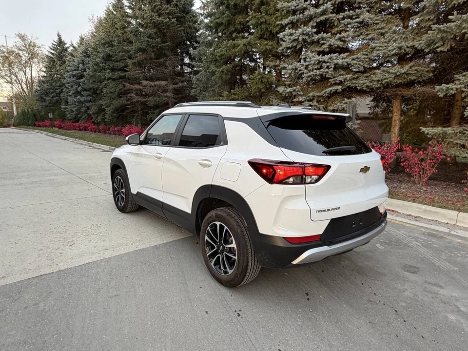 2025 Chevrolet Trailblazer - Image 6 of 14