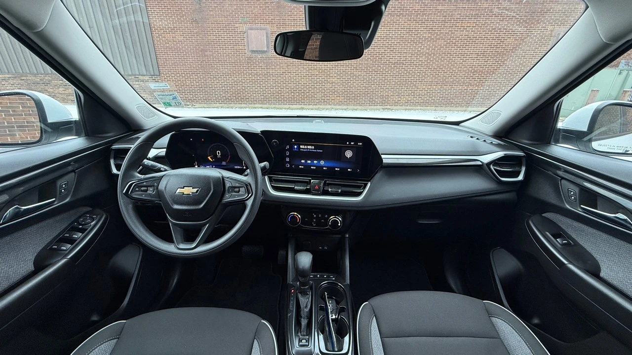 2025 Chevrolet Trailblazer - Image 16 of 21
