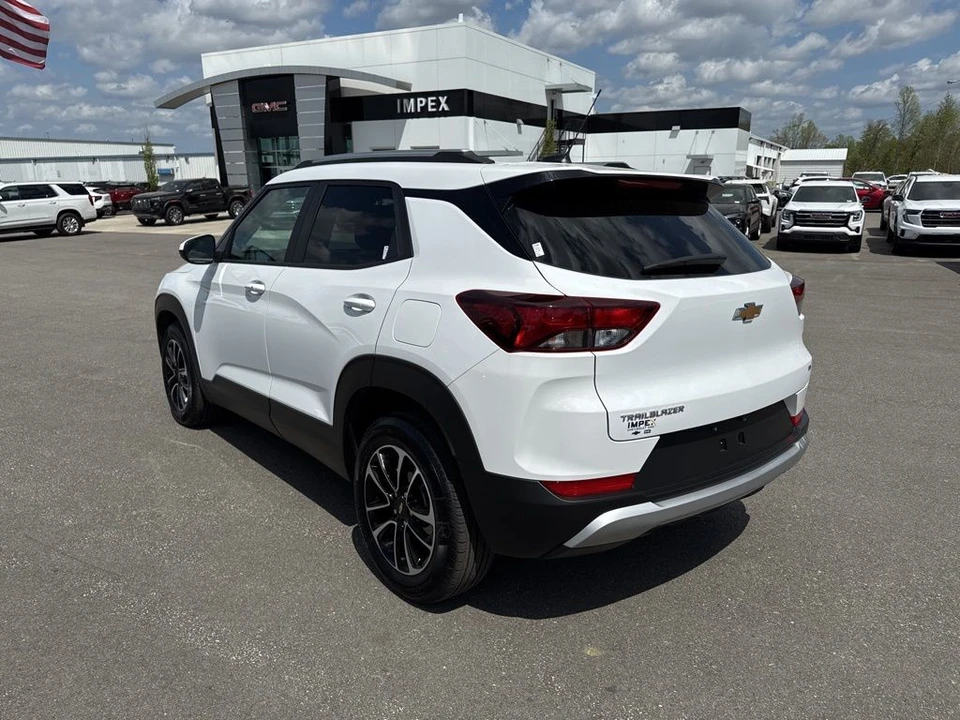 2025 Chevrolet Trailblazer - Image 3 of 21
