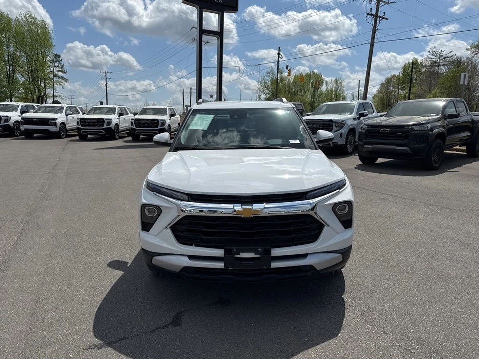 2025 Chevrolet Trailblazer - Image 8 of 21