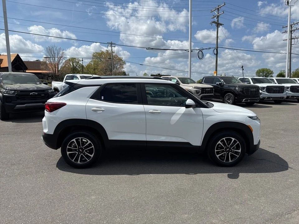 2025 Chevrolet Trailblazer - Image 6 of 21
