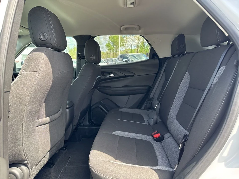 2025 Chevrolet Trailblazer - Image 11 of 21
