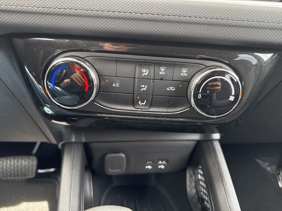 2025 Chevrolet Trailblazer - Image 19 of 21