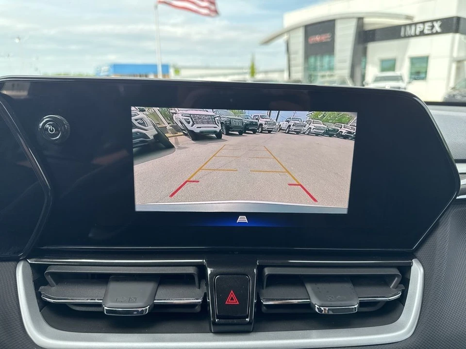 2025 Chevrolet Trailblazer - Image 18 of 21