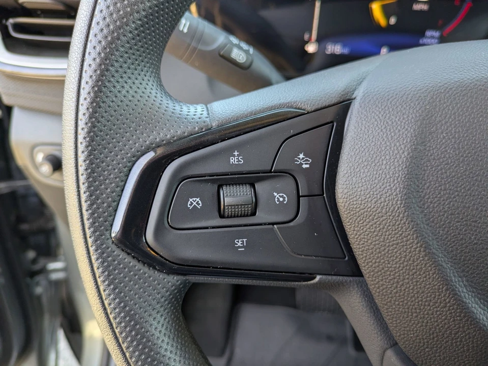 2025 Chevrolet Trailblazer - Image 18 of 21