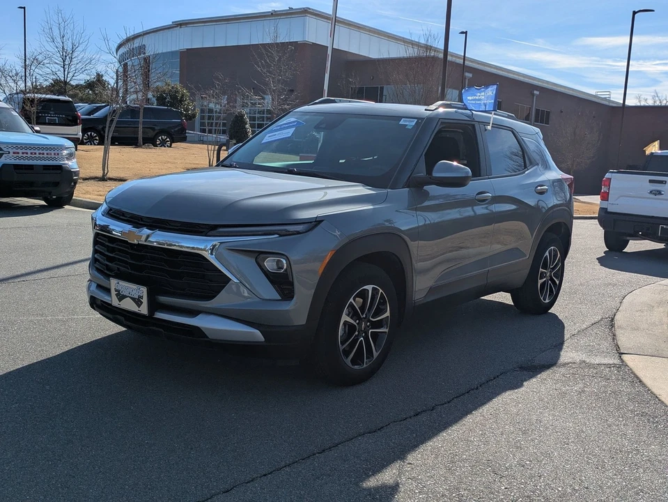 2025 Chevrolet Trailblazer - Image 8 of 21