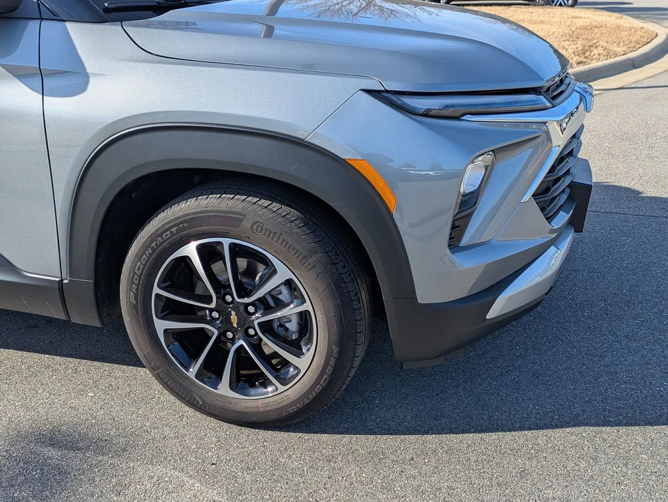 2025 Chevrolet Trailblazer - Image 11 of 21