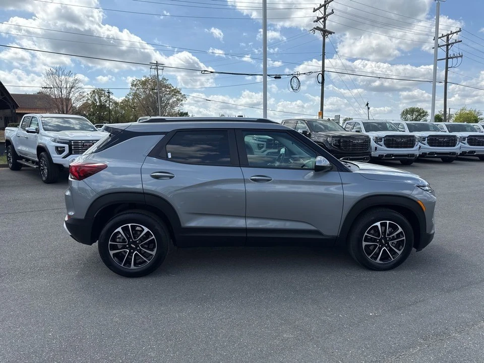 2025 Chevrolet Trailblazer - Image 6 of 21