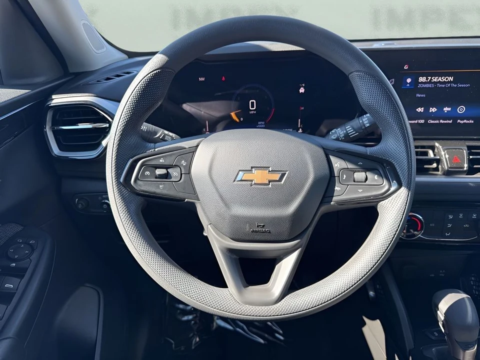 2025 Chevrolet Trailblazer - Image 12 of 21