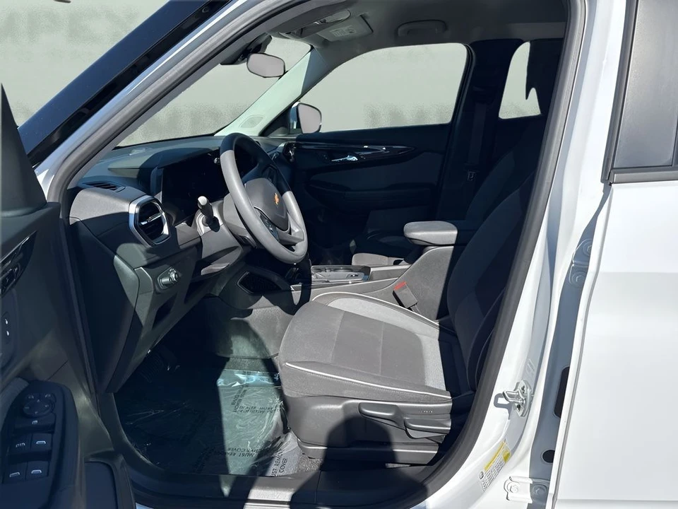 2025 Chevrolet Trailblazer - Image 9 of 21