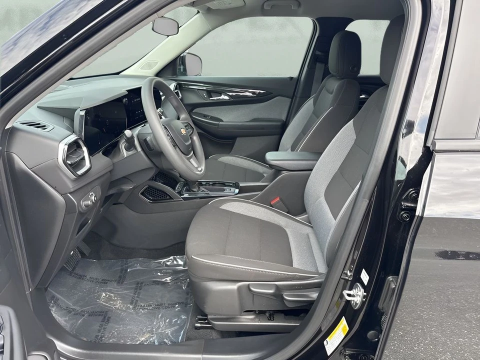 2025 Chevrolet Trailblazer - Image 9 of 21