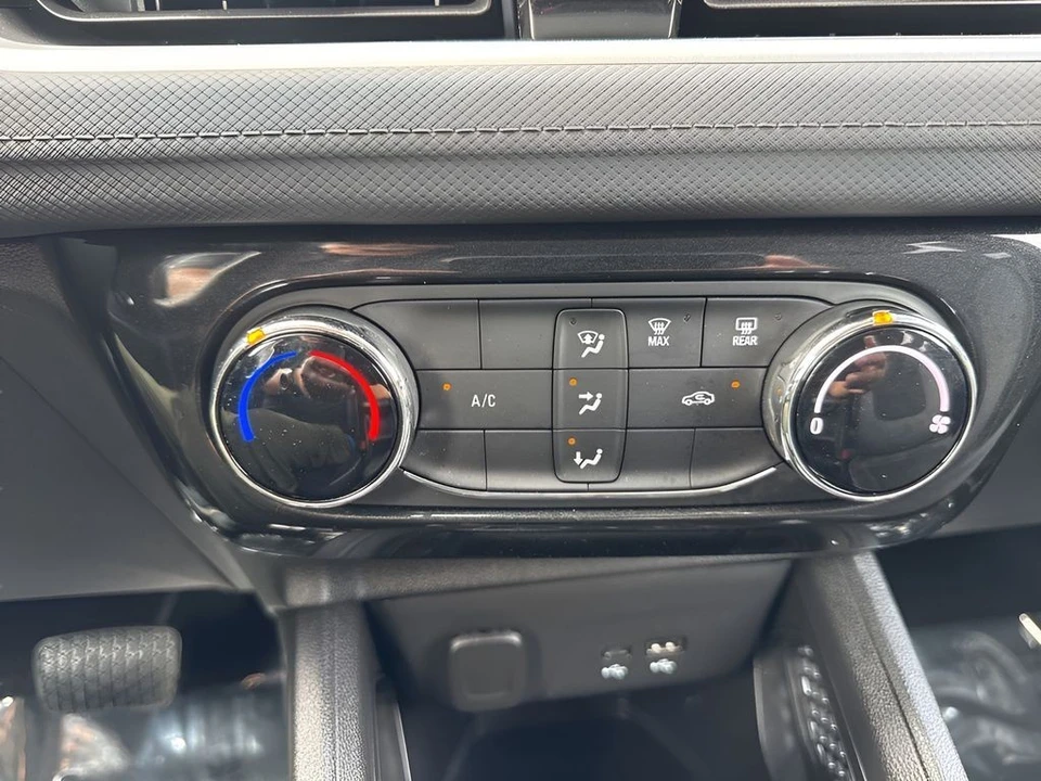 2025 Chevrolet Trailblazer - Image 17 of 21