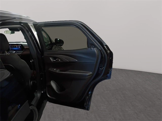 2025 Chevrolet Trailblazer - Image 18 of 21