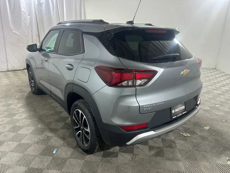2025 Chevrolet Trailblazer - Image 5 of 12