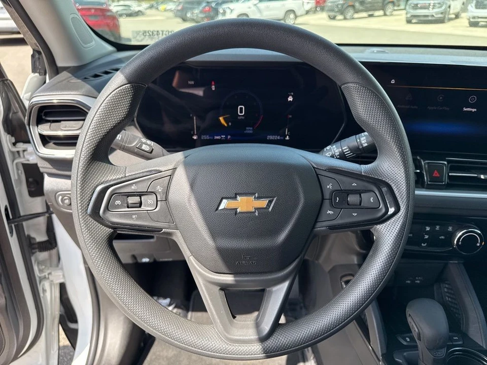 2025 Chevrolet Trailblazer - Image 13 of 21