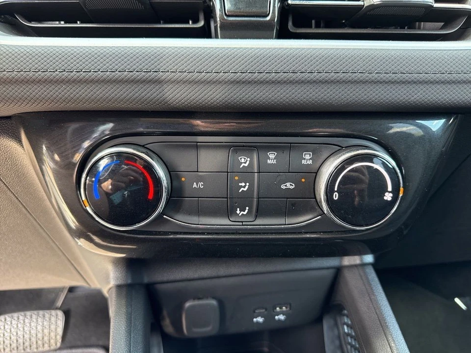 2025 Chevrolet Trailblazer - Image 19 of 21