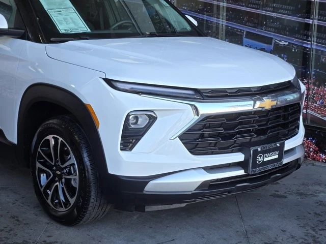 2025 Chevrolet Trailblazer - Image 2 of 12