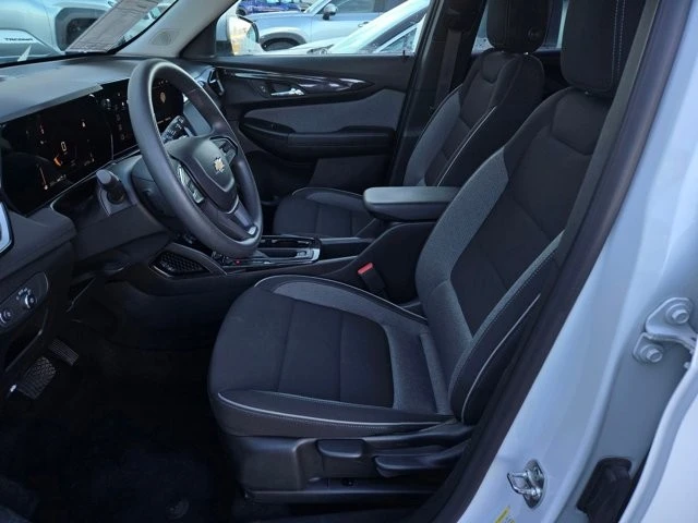 2025 Chevrolet Trailblazer - Image 15 of 21