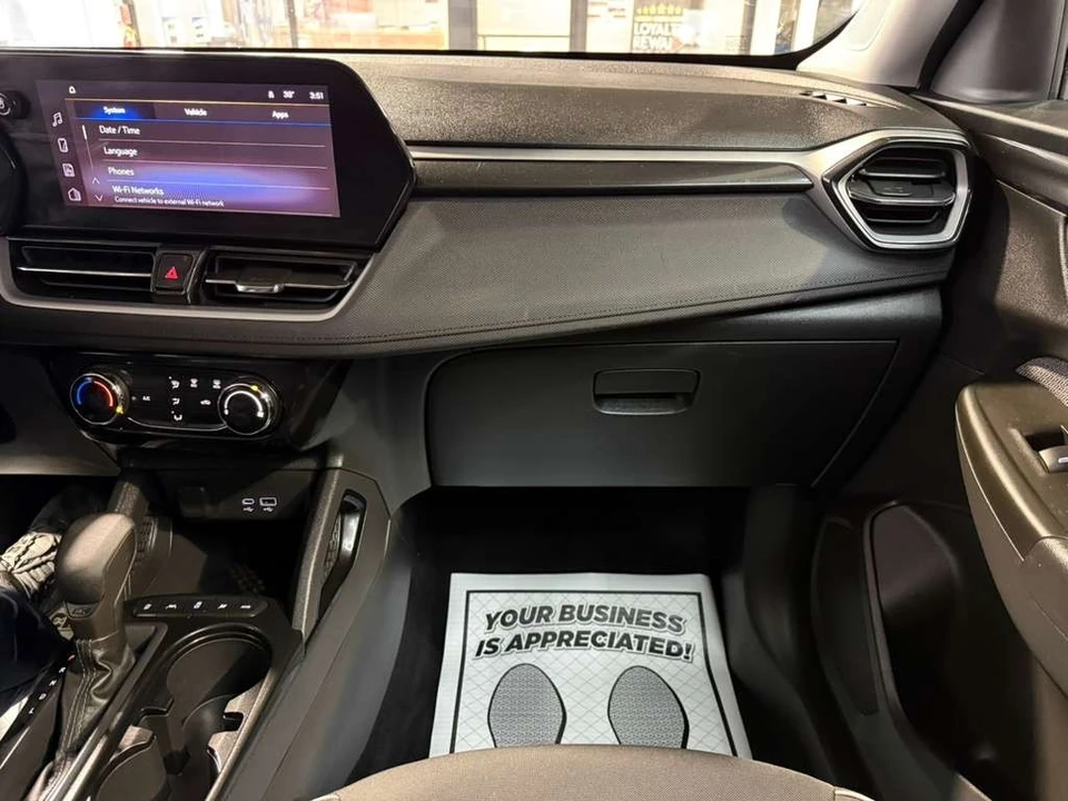 2025 Chevrolet Trailblazer - Image 19 of 21