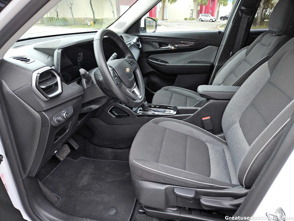 2025 Chevrolet Trailblazer - Image 9 of 21