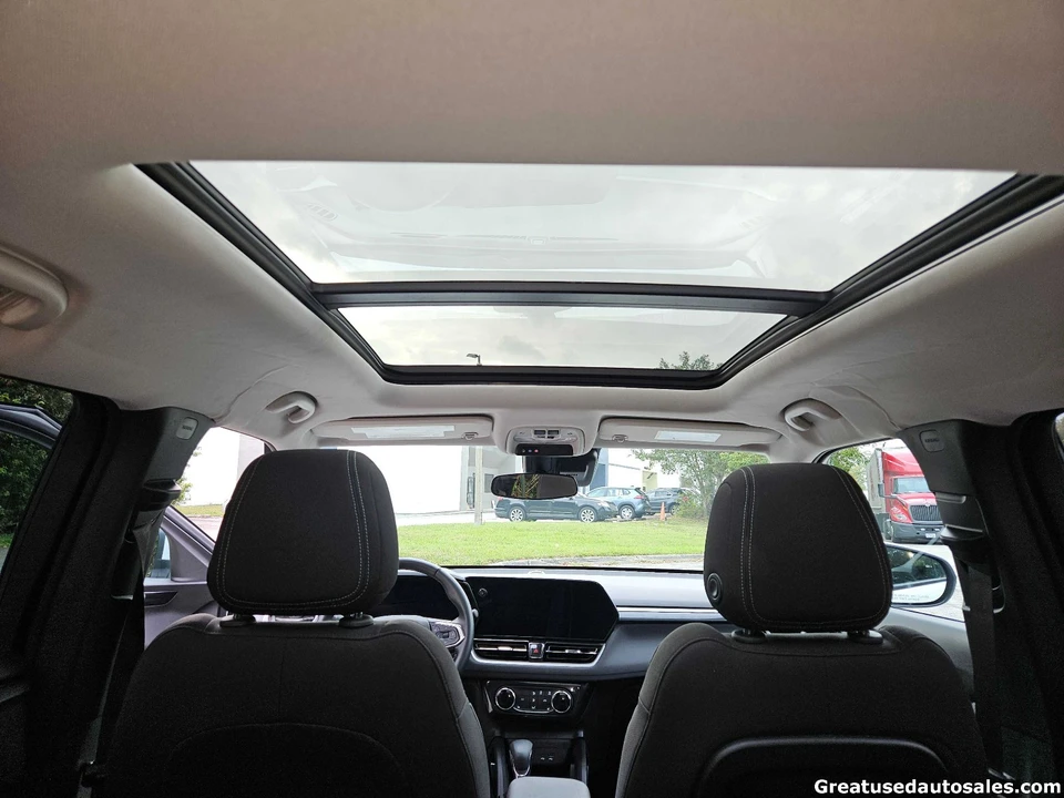 2025 Chevrolet Trailblazer - Image 14 of 21