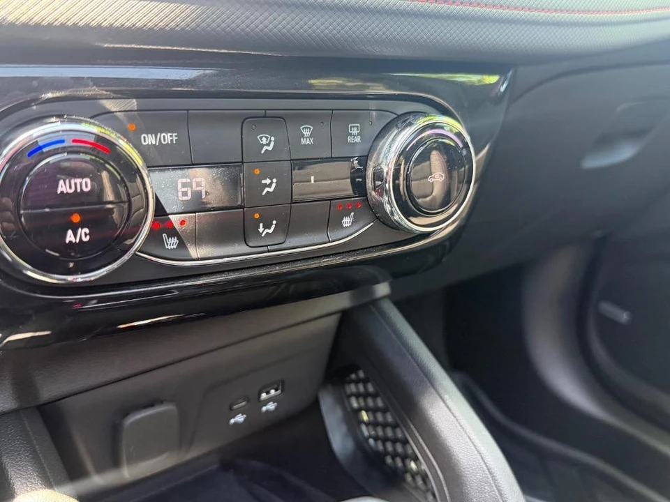 2025 Chevrolet Trailblazer - Image 17 of 21